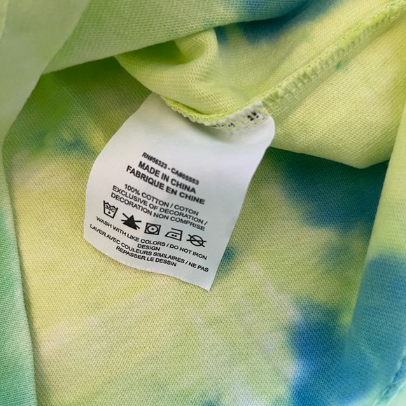 Nike Men’s Tie Dye Shirt - Picture 5 of 5